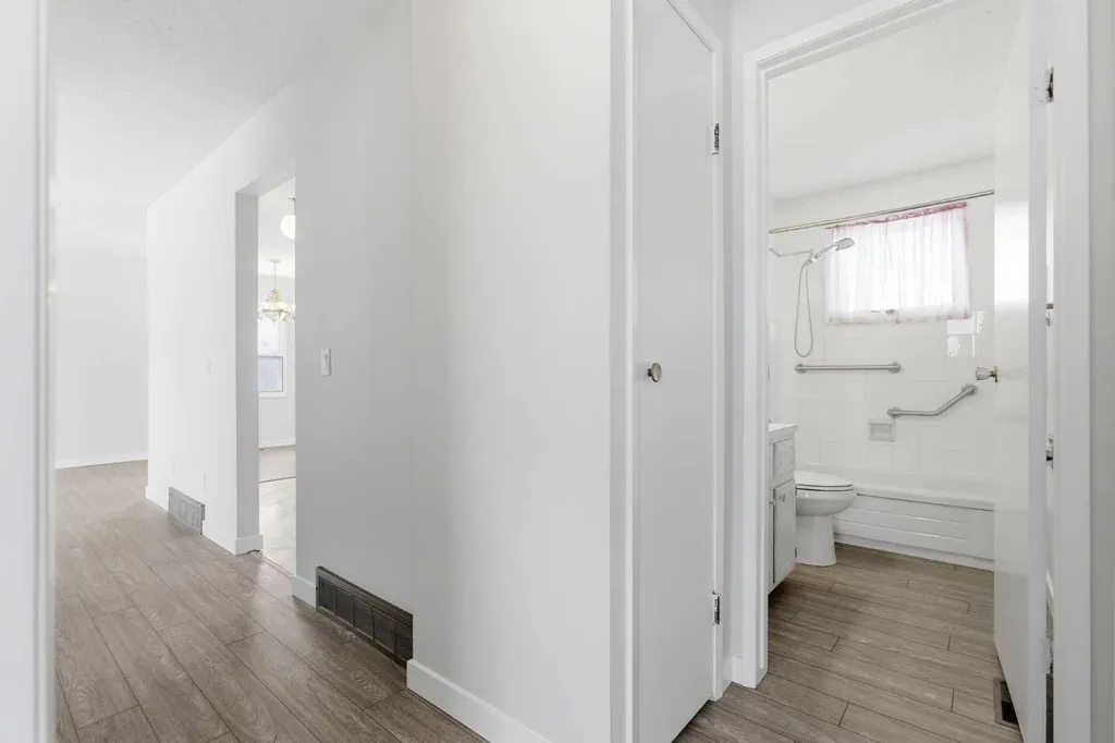 32 Fonda Mews SE Calgary AB T2A5S5