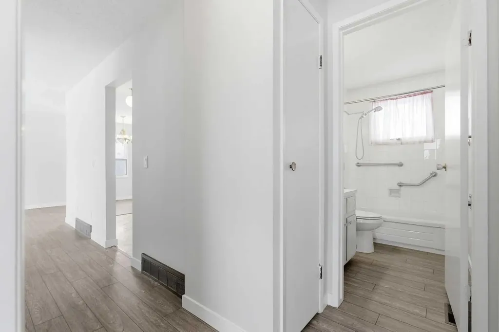 32 Fonda Mews SE Calgary AB T2A5S5