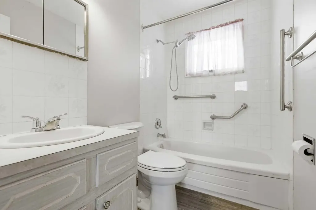 32 Fonda Mews SE Calgary AB T2A5S5