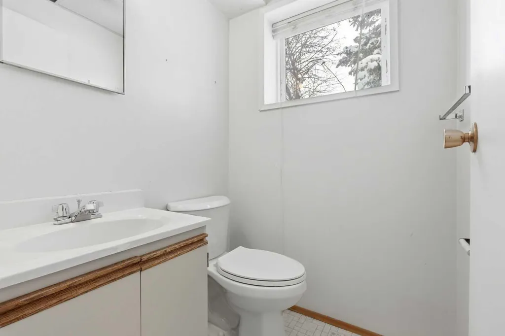 32 Fonda Mews SE Calgary AB T2A5S5