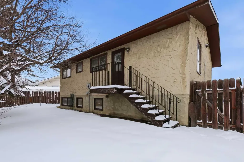 32 Fonda Mews SE Calgary AB T2A5S5
