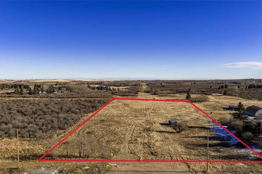 262076 Range Road 33 Rural Rocky View County AB T4C 0G6