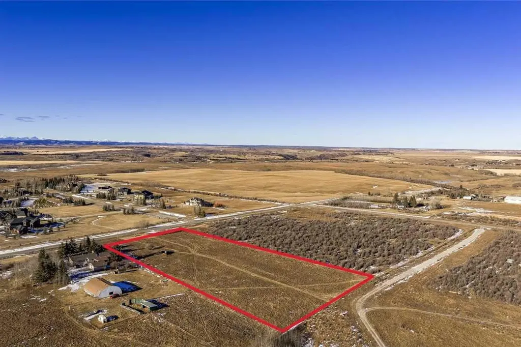 262076 Range Road 33 Rural Rocky View County AB T4C 0G6