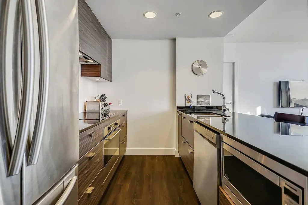 1500 7 Street SW Calgary AB T2R 1A7