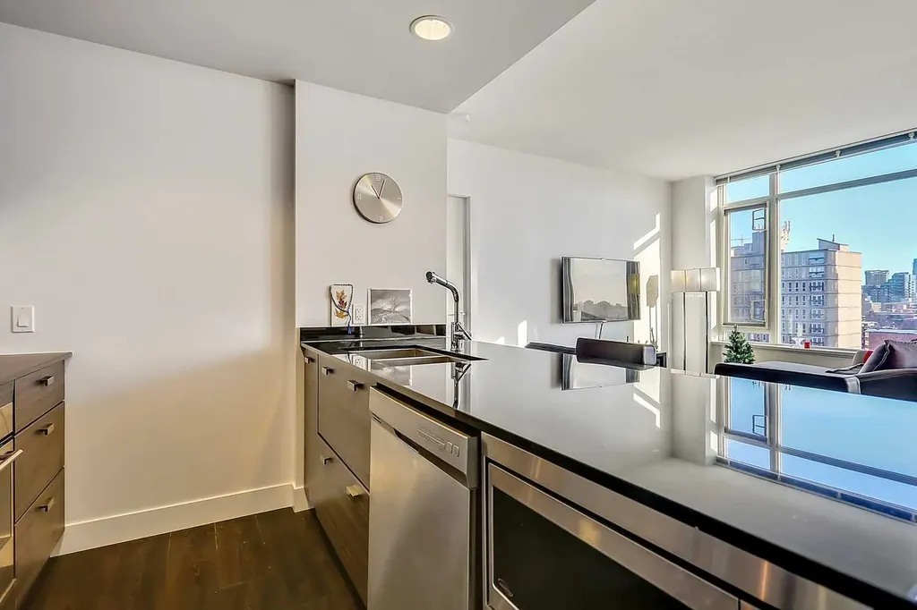 1500 7 Street SW Calgary AB T2R 1A7
