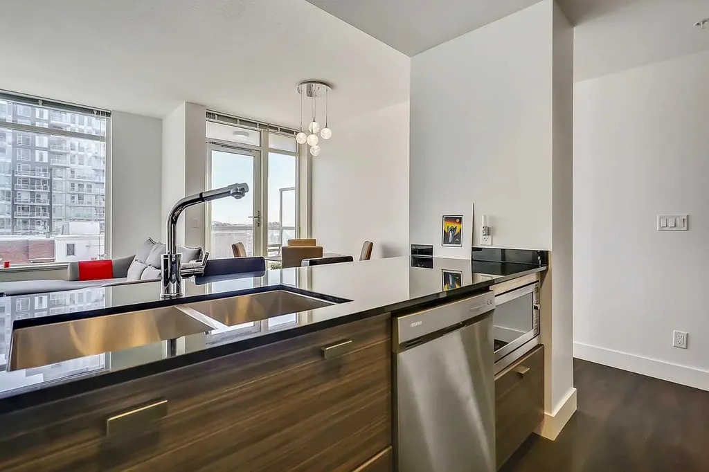1500 7 Street SW Calgary AB T2R 1A7