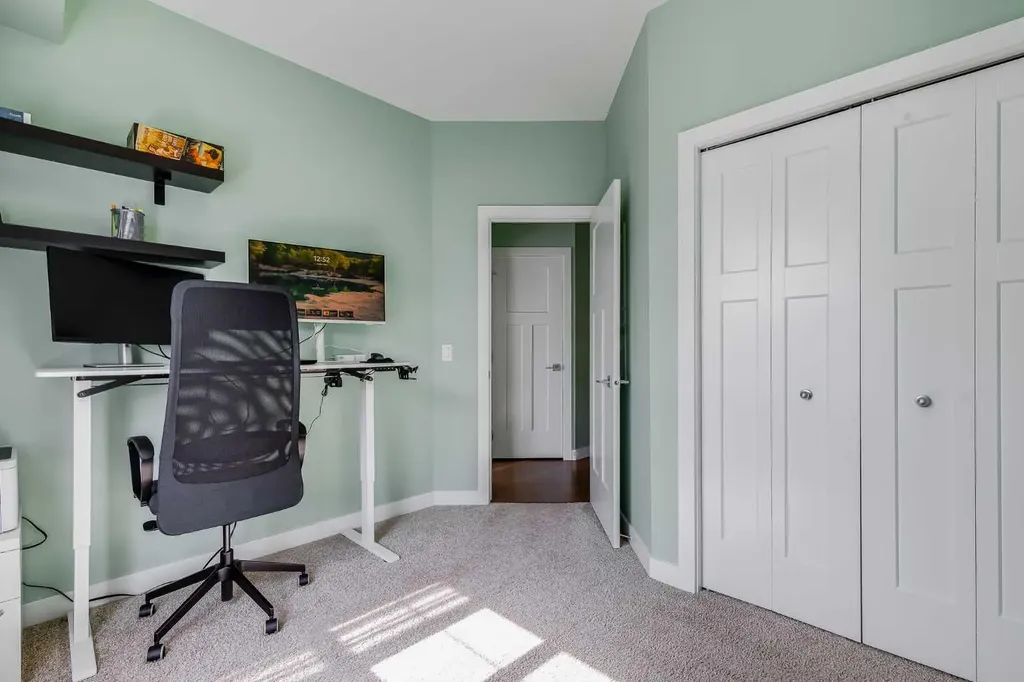 132 Evanscrest Gardens NW Calgary AB T3P 0S1