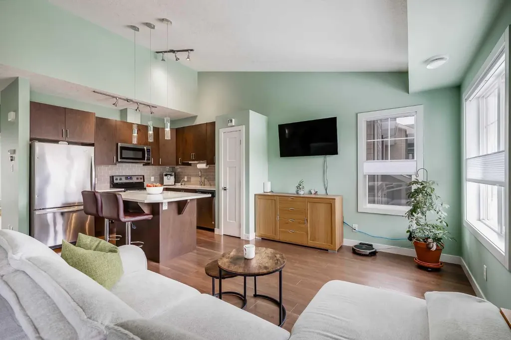 132 Evanscrest Gardens NW Calgary AB T3P 0S1