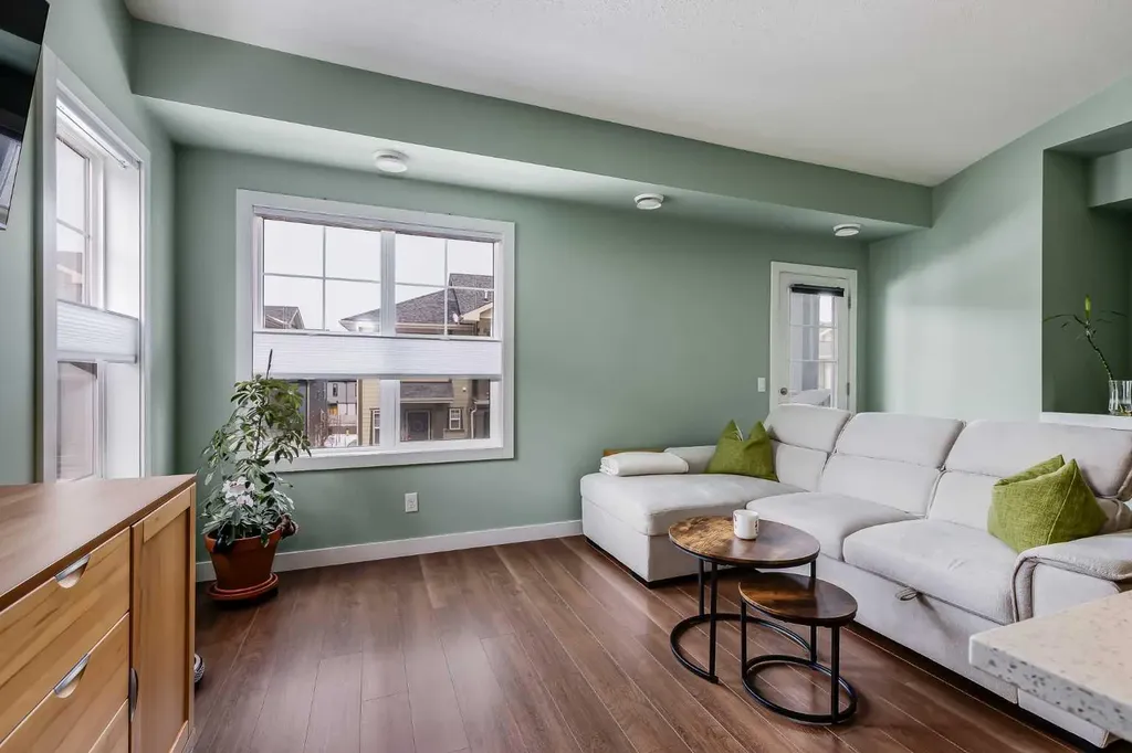 132 Evanscrest Gardens NW Calgary AB T3P 0S1