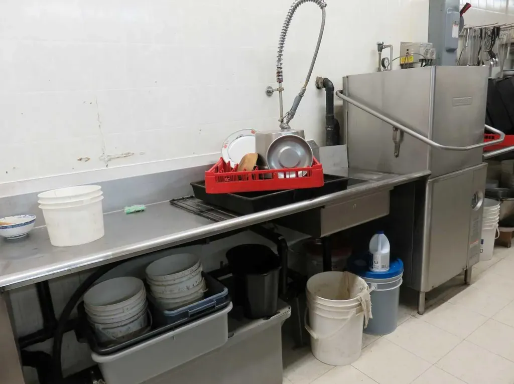 639 3 Street SE Medicine Hat AB T1A0H4