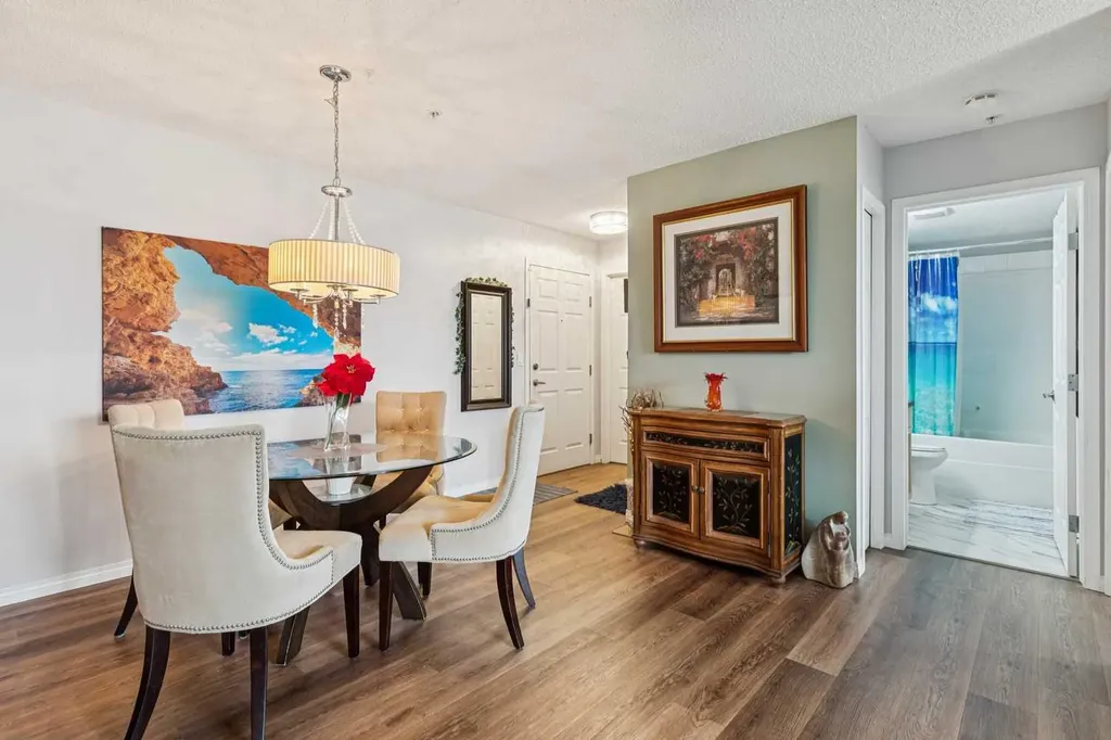 2022 Canyon Meadows Drive SE Calgary AB T2J 7H1