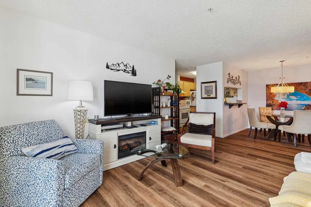 2022 Canyon Meadows Drive SE Calgary AB T2J 7H1
