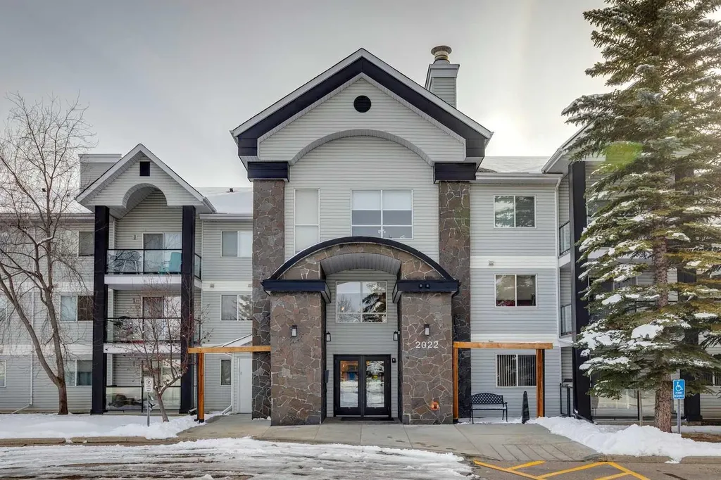2022 Canyon Meadows Drive SE Calgary AB T2J 7H1