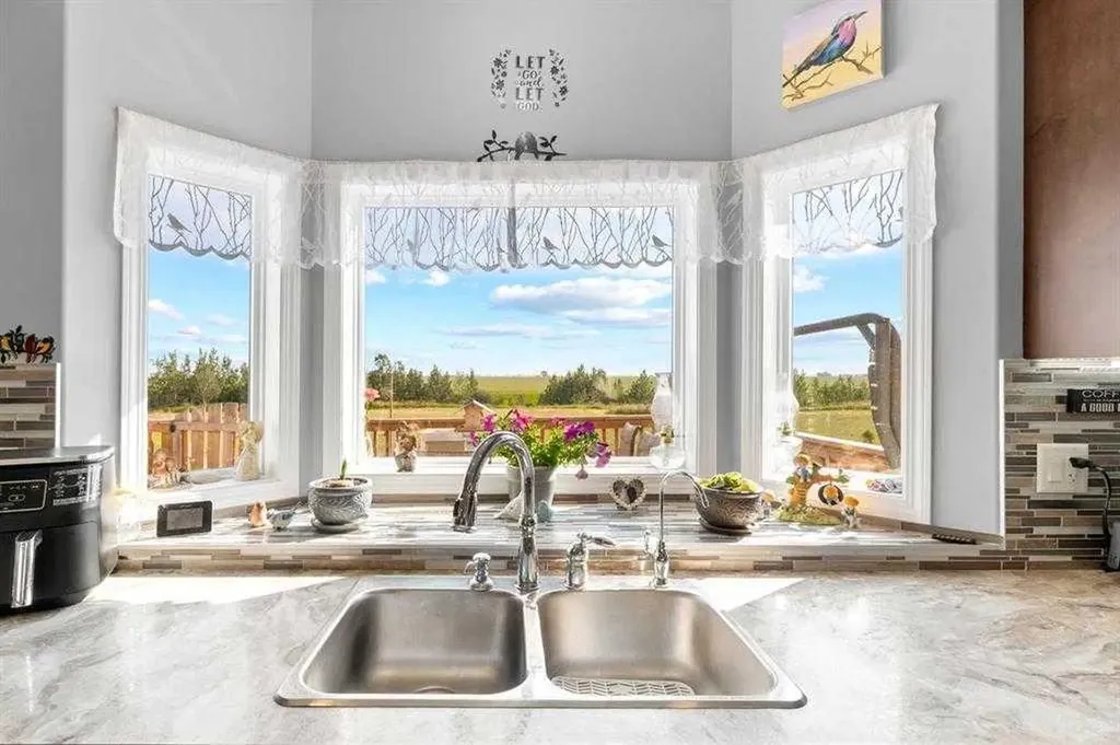 27138 Highway 27 Rural Mountain View County AB T4H 4A8
