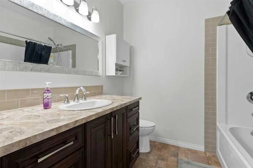 27138 Highway 27 Rural Mountain View County AB T4H 4A8