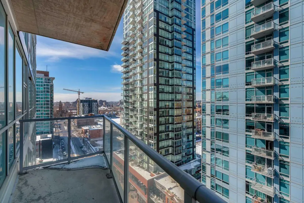 135 13 Avenue SW Calgary AB T2R 0W8