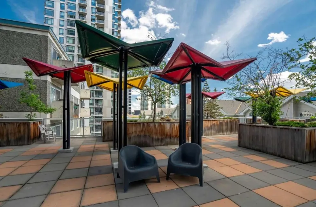 135 13 Avenue SW Calgary AB T2R 0W8
