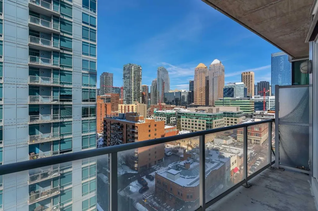 135 13 Avenue SW Calgary AB T2R 0W8