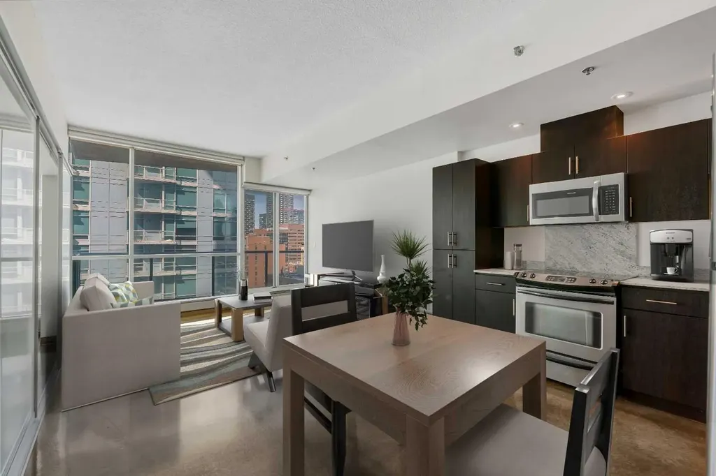135 13 Avenue SW Calgary AB T2R 0W8
