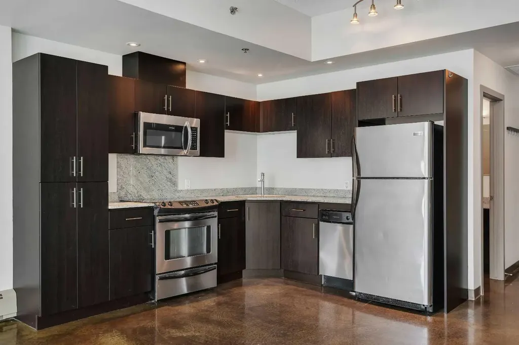 135 13 Avenue SW Calgary AB T2R 0W8