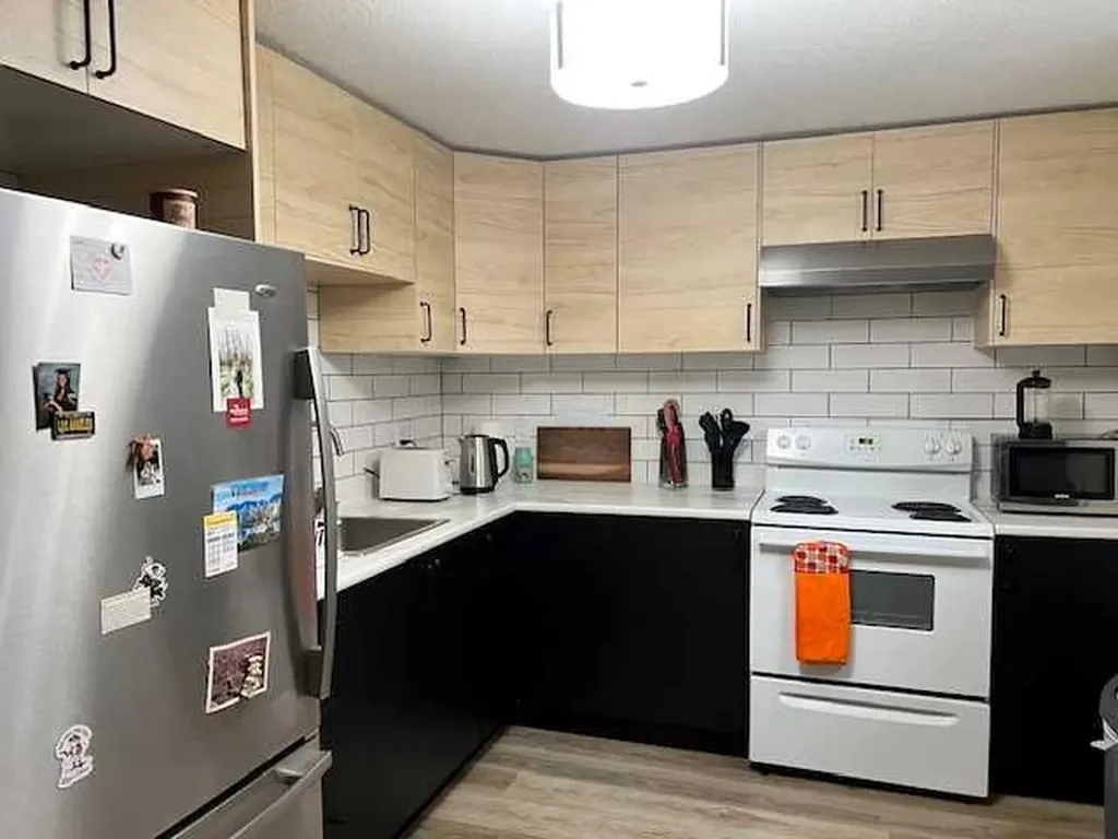 1105 And 1107 11 Street S Lethbridge AB T1K1P7