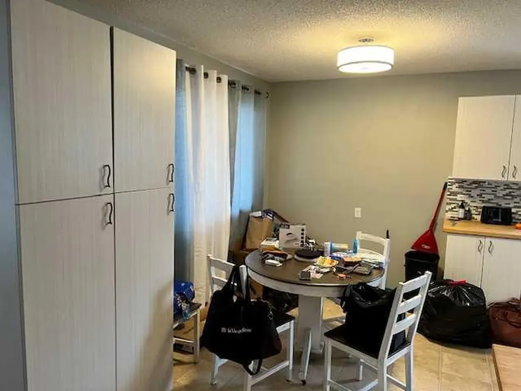 1105 And 1107 11 Street S Lethbridge AB T1K1P7
