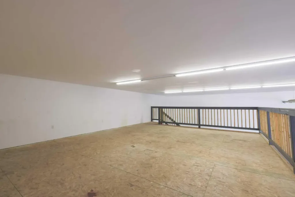 5222 44 Street Rocky Mountain House AB T4T 1V4