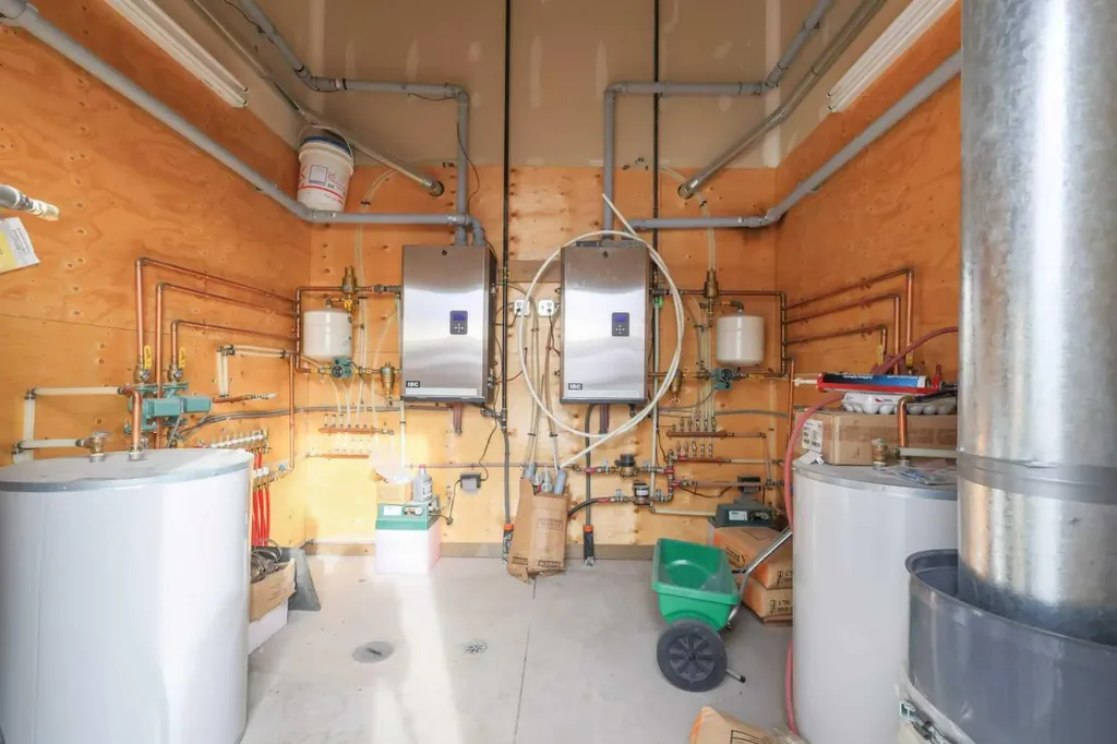 5222 44 Street Rocky Mountain House AB T4T 1V4