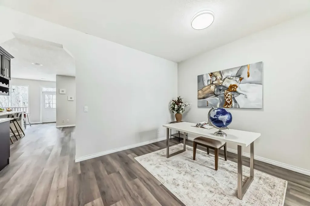 21 Panamount Row NW Calgary AB T3K 0C6