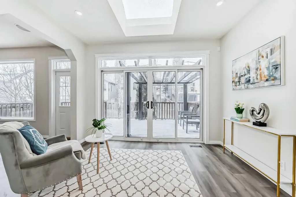 21 Panamount Row NW Calgary AB T3K 0C6
