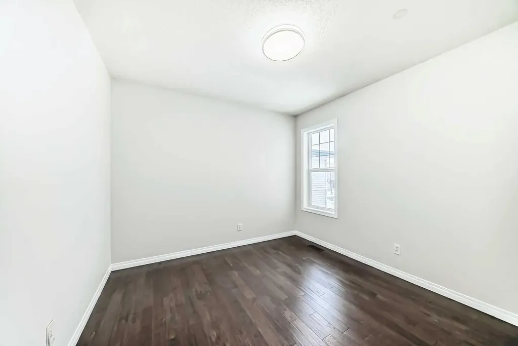 21 Panamount Row NW Calgary AB T3K 0C6