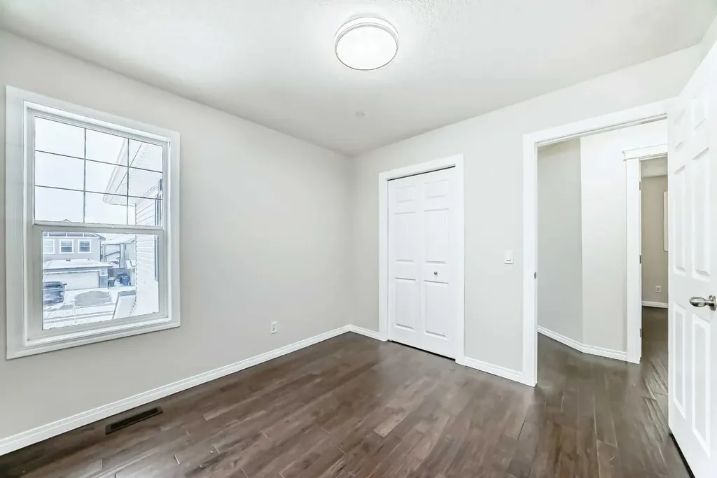 21 Panamount Row NW Calgary AB T3K 0C6