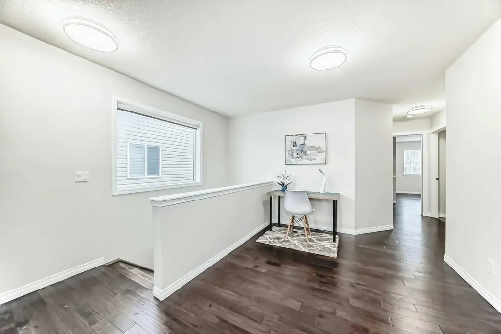 21 Panamount Row NW Calgary AB T3K 0C6