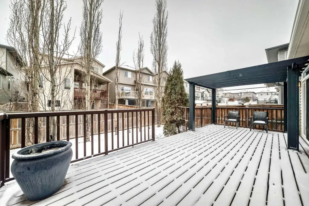 21 Panamount Row NW Calgary AB T3K 0C6
