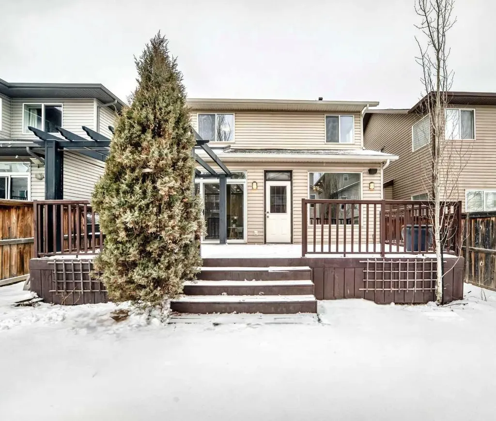21 Panamount Row NW Calgary AB T3K 0C6