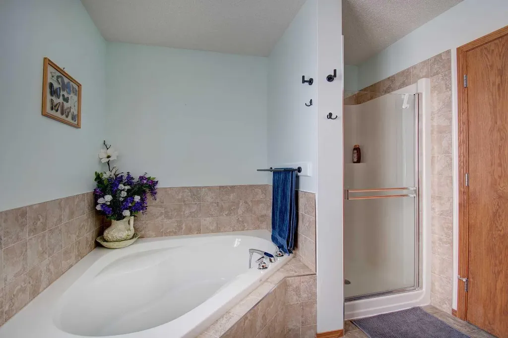 49 Thornfield Close SE Airdrie AB T4A 2K7