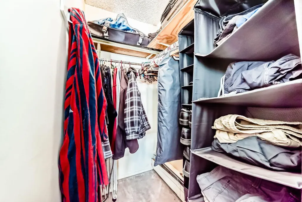 4944 Dalton Drive NW Calgary AB T3A 2E6