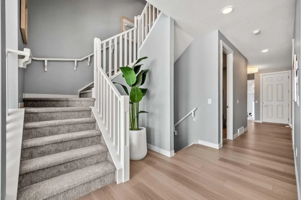 207 Huxland Path NE Calgary AB T2A 5Z9