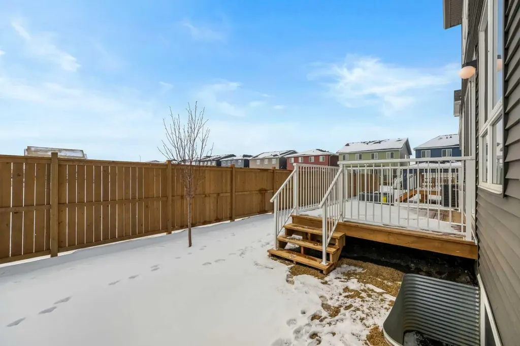 207 Huxland Path NE Calgary AB T2A 5Z9