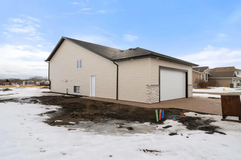 5737 55 Avenue Camrose AB T4V5B9