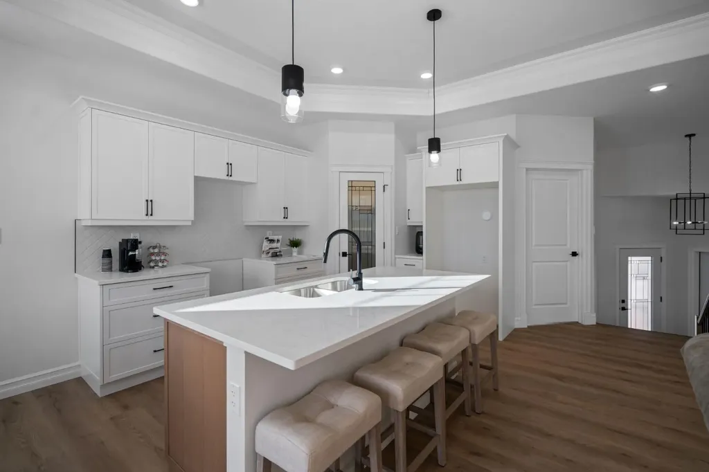 5737 55 Avenue Camrose AB T4V5B9