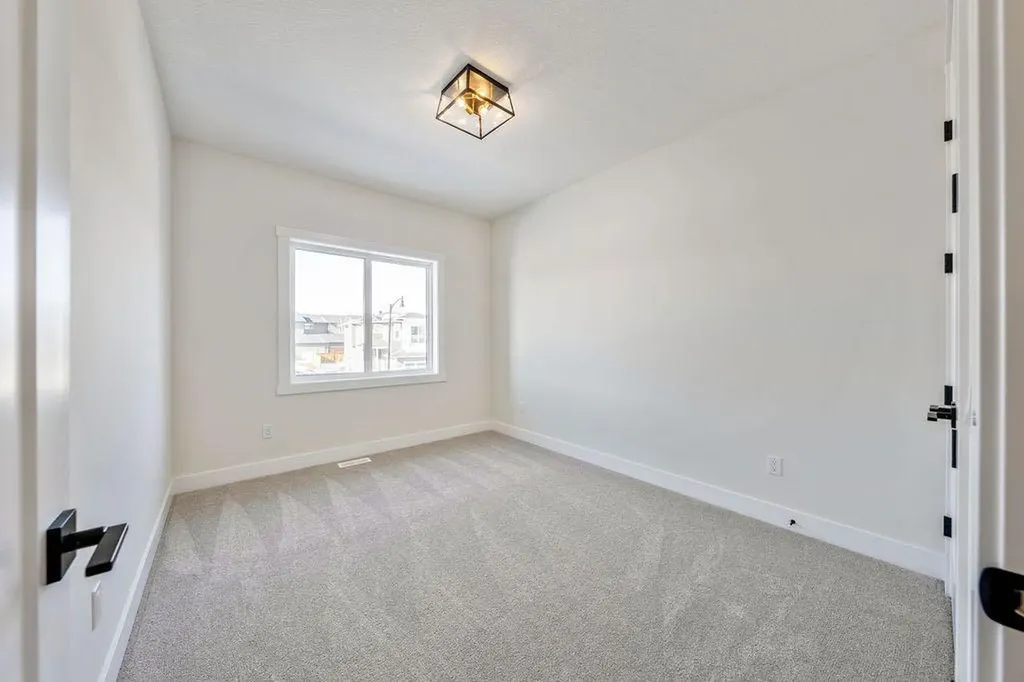 68 Sunvalley Way Cochrane AB T4C 0X8