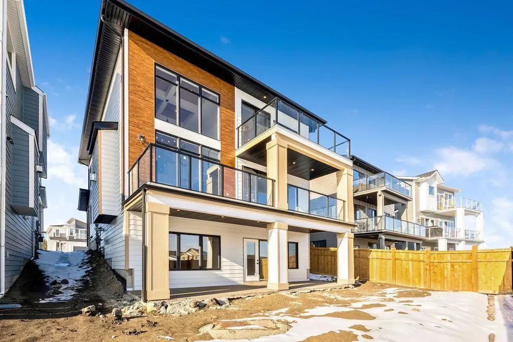 68 Sunvalley Way Cochrane AB T4C 0X8