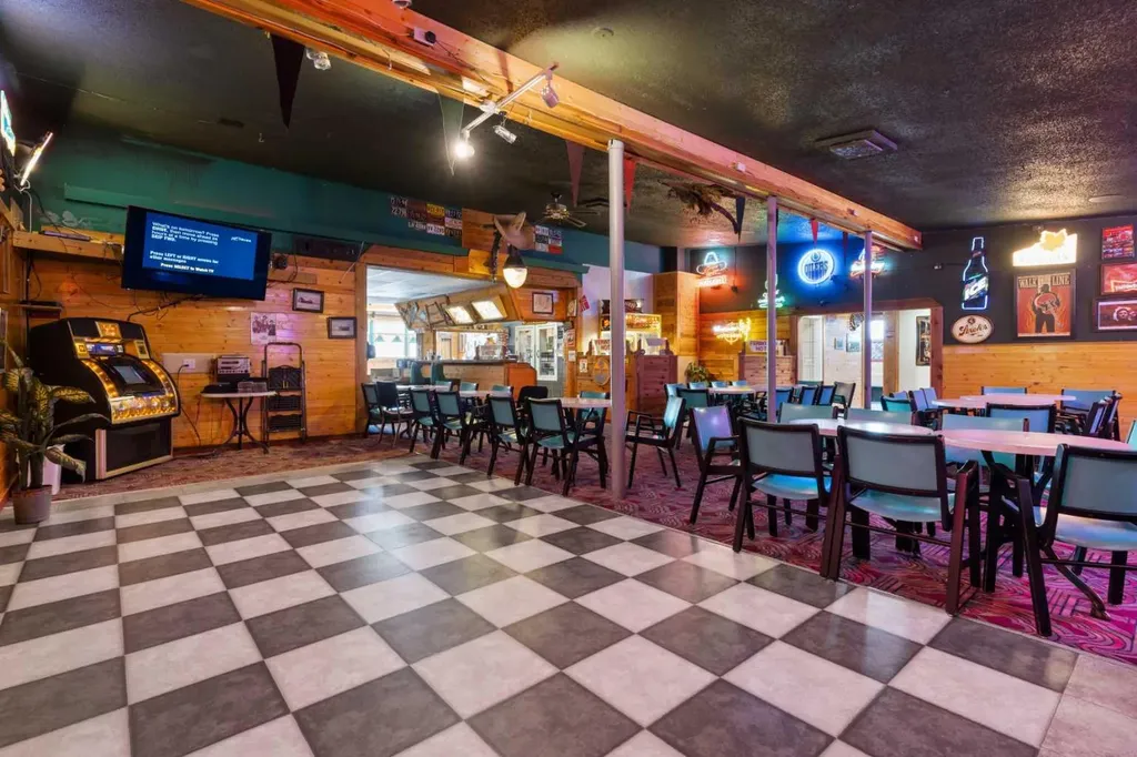 230 Main Street Ferintosh AB T0B 1M0