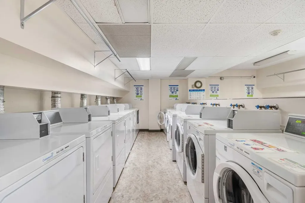 5204 Dalton Drive NW Calgary AB T3A 3H1