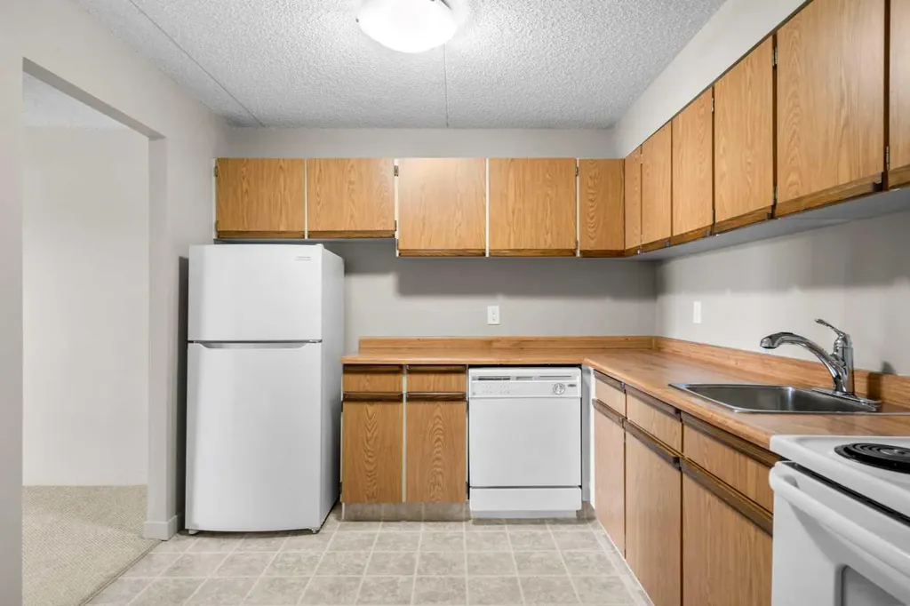 5204 Dalton Drive NW Calgary AB T3A 3H1