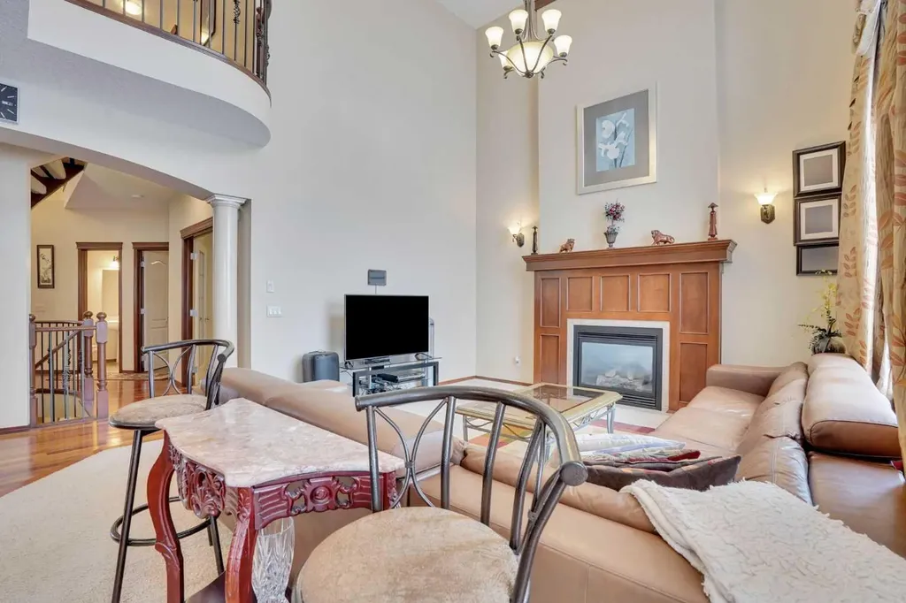 160 Tremblant Way SW Calgary AB T3H 0B8