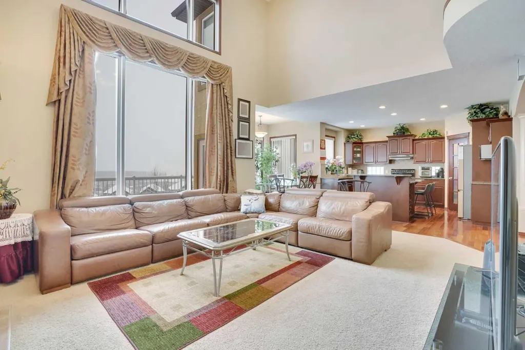 160 Tremblant Way SW Calgary AB T3H 0B8
