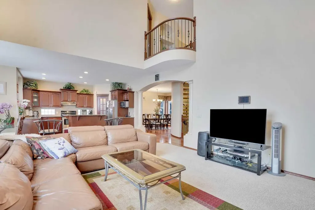 160 Tremblant Way SW Calgary AB T3H 0B8