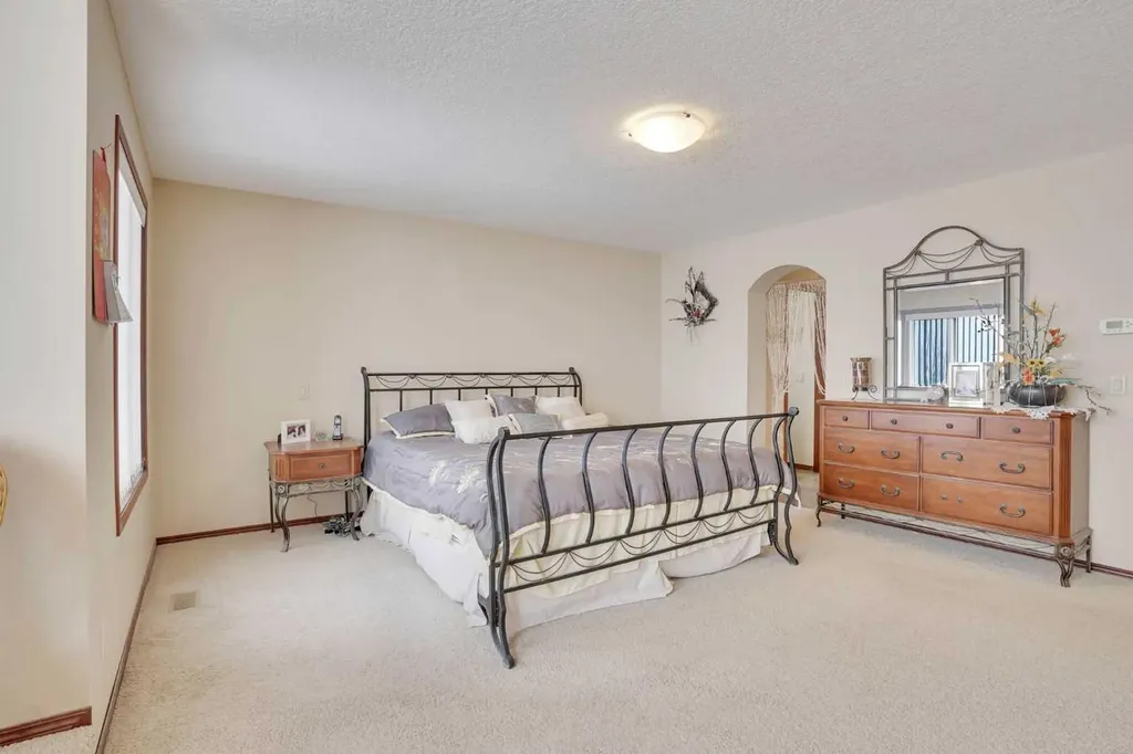 160 Tremblant Way SW Calgary AB T3H 0B8